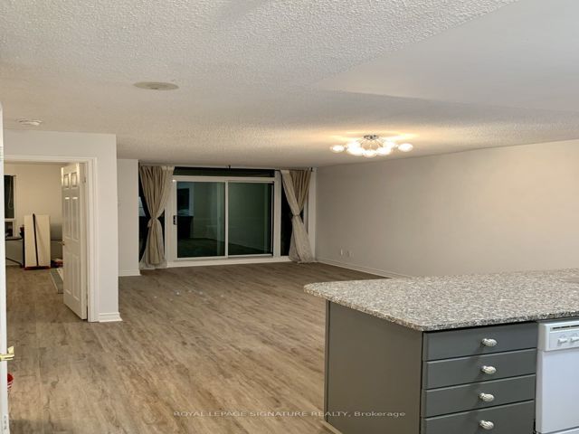 2103 - 30 Grand Trunk Cres
