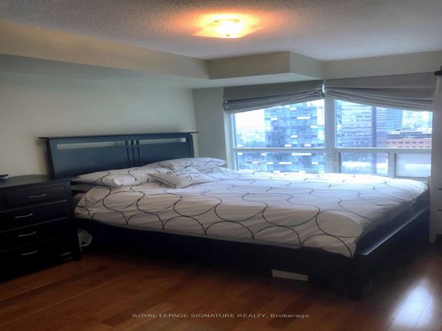 2103 - 30 Grand Trunk Cres