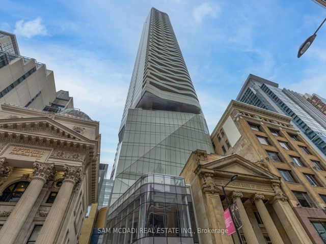 1410 - 197 Yonge St