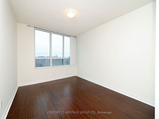 1805 - 18 Spring Garden Ave