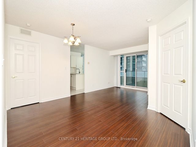 1805 - 18 Spring Garden Ave