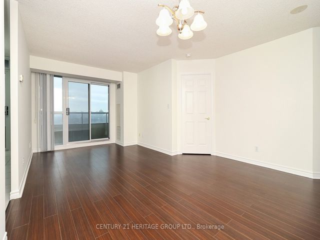 1805 - 18 Spring Garden Ave