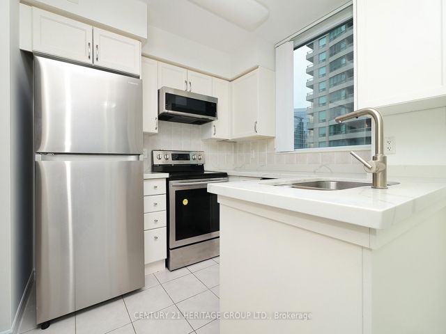 1805 - 18 Spring Garden Ave
