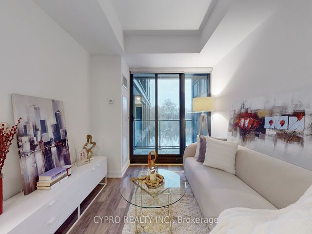501 - 250 Lawrence Ave W