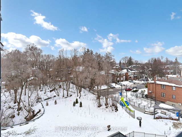 501 - 250 Lawrence Ave W