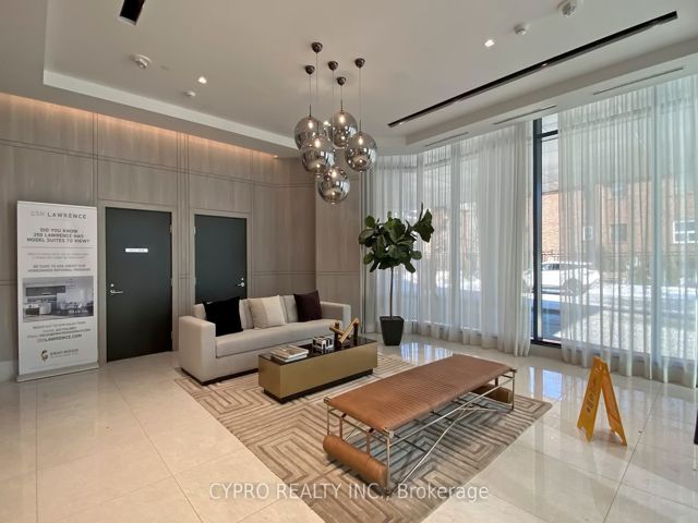 501 - 250 Lawrence Ave W