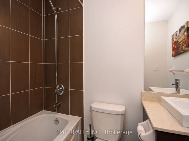 1004 - 26 Norton Ave