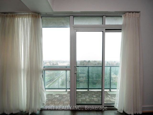 1004 - 26 Norton Ave