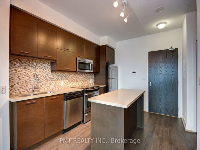 1004 - 26 Norton Ave