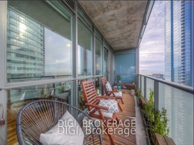 3811 - 55 Bremner Blvd