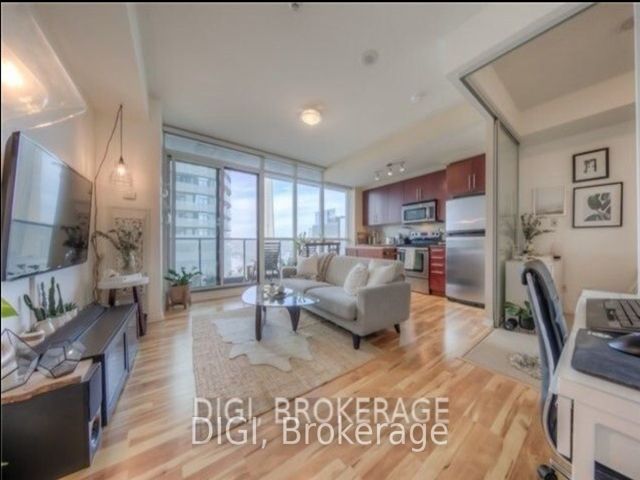 3811 - 55 Bremner Blvd