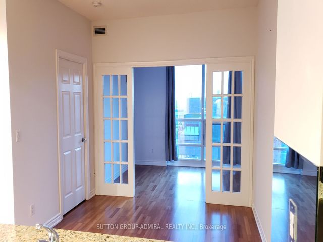 3409 - 761 Bay St