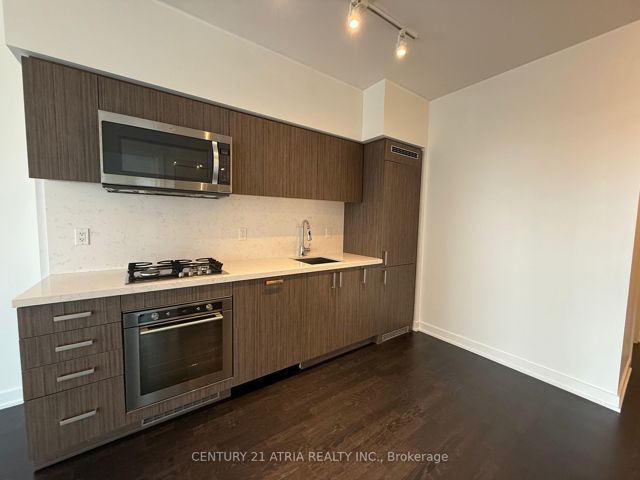 416 - 501 St Clair Ave W