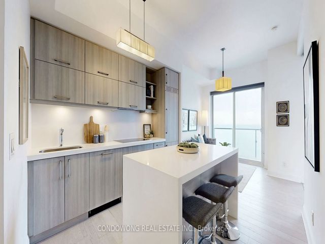 4407 - 1080 Bay St