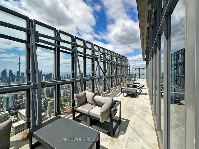 4407 - 1080 Bay St