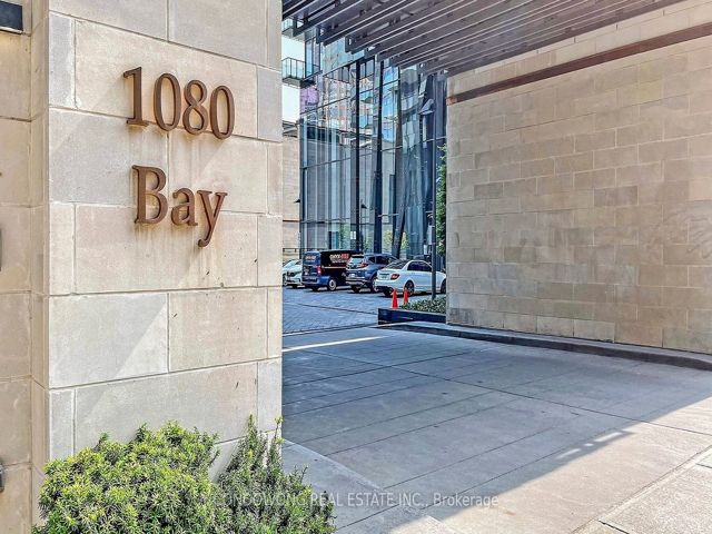 4407 - 1080 Bay St