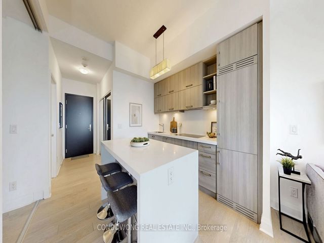 4407 - 1080 Bay St