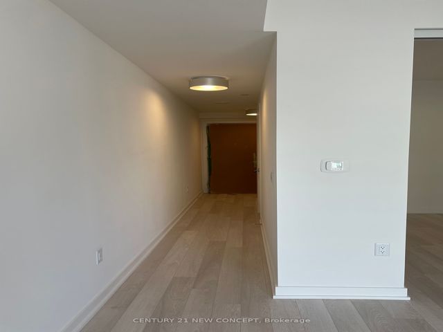2904 - 357 King St W