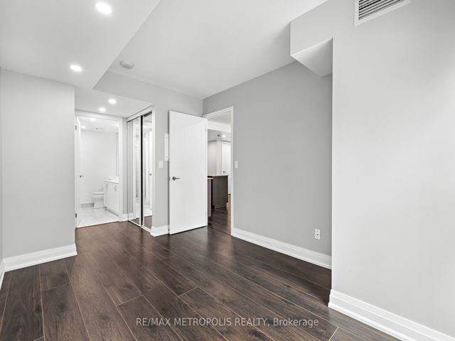678 - 209 Fort York Blvd