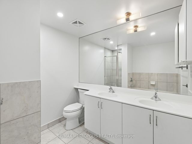 678 - 209 Fort York Blvd