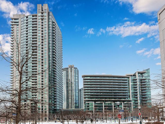678 - 209 Fort York Blvd