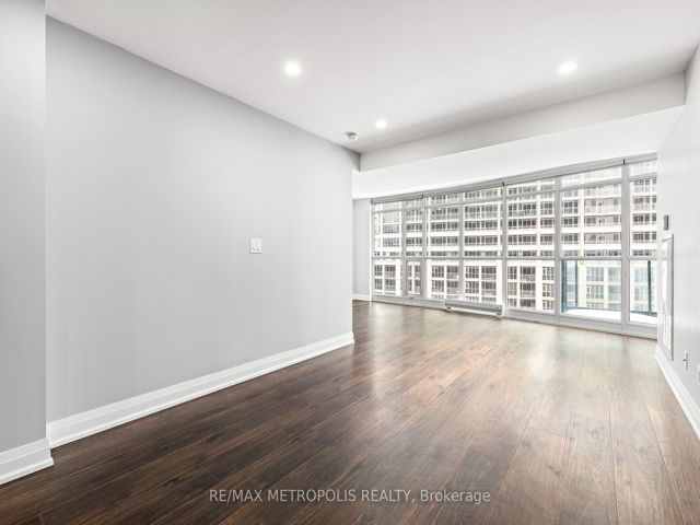 678 - 209 Fort York Blvd
