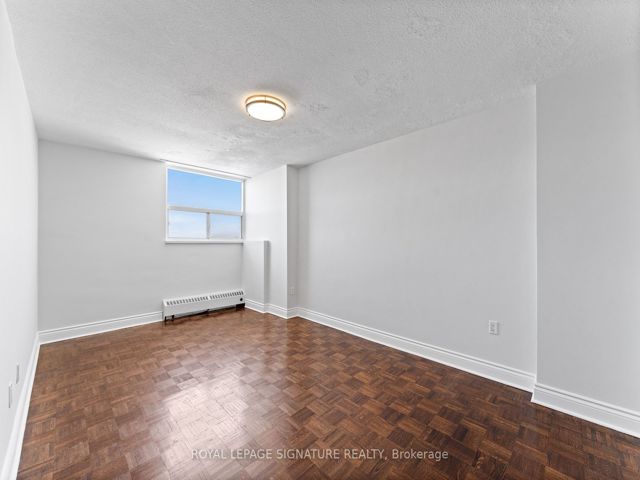802 - 5949 Yonge St