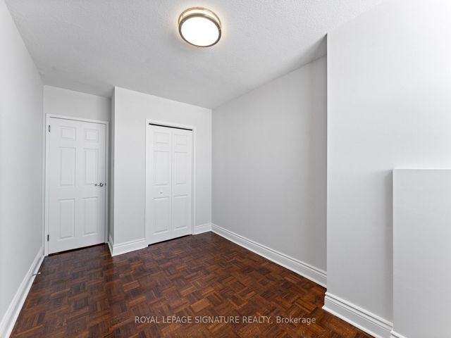 802 - 5949 Yonge St