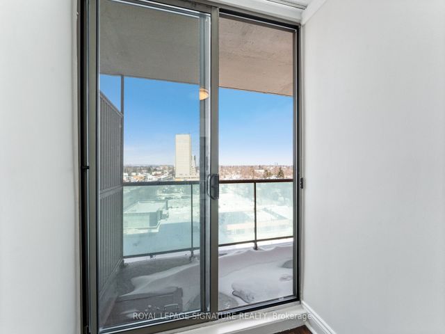 802 - 5949 Yonge St