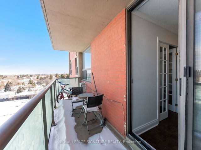 802 - 5949 Yonge St
