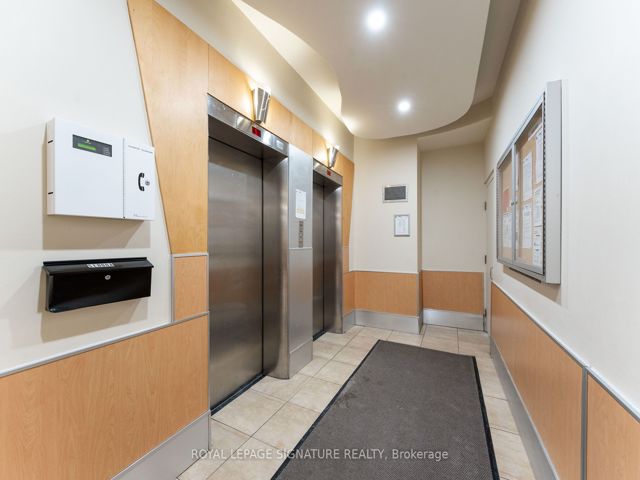 802 - 5949 Yonge St