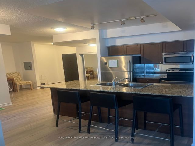 3602 - 761 Bay St