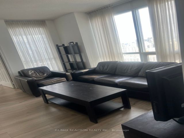 3602 - 761 Bay St