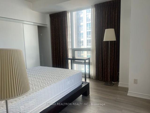 3602 - 761 Bay St