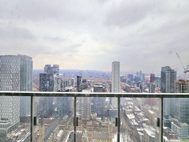 4204 - 197 Yonge St