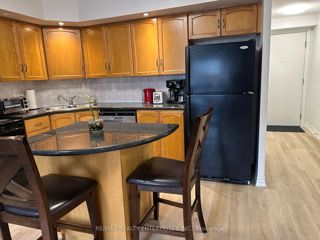 436 - 250 Wellington St W