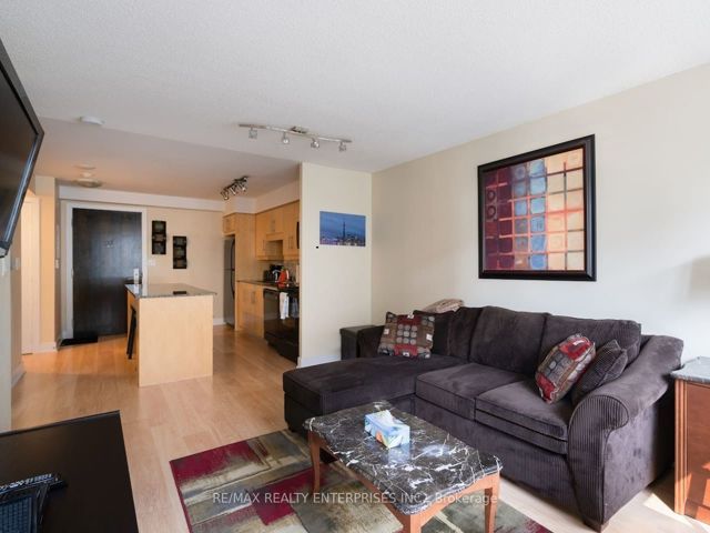 1509 - 20 Blue Jays Way