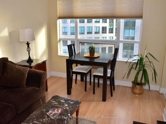 1509 - 20 Blue Jays Way