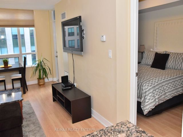 1509 - 20 Blue Jays Way