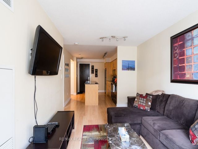 1509 - 20 Blue Jays Way