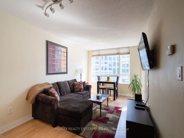 1509 - 20 Blue Jays Way