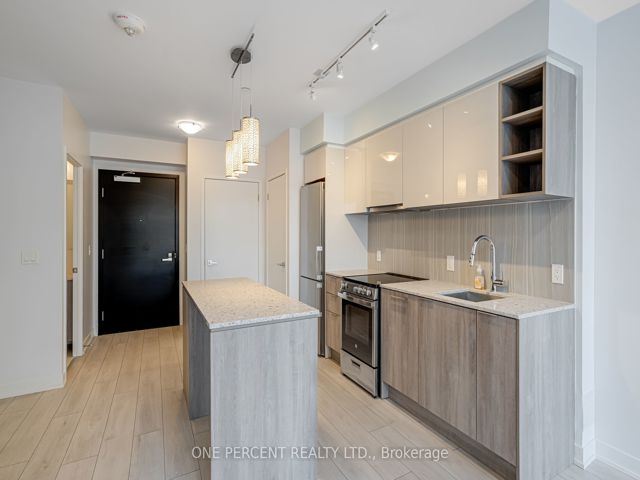 660 - 31 Tippett Rd
