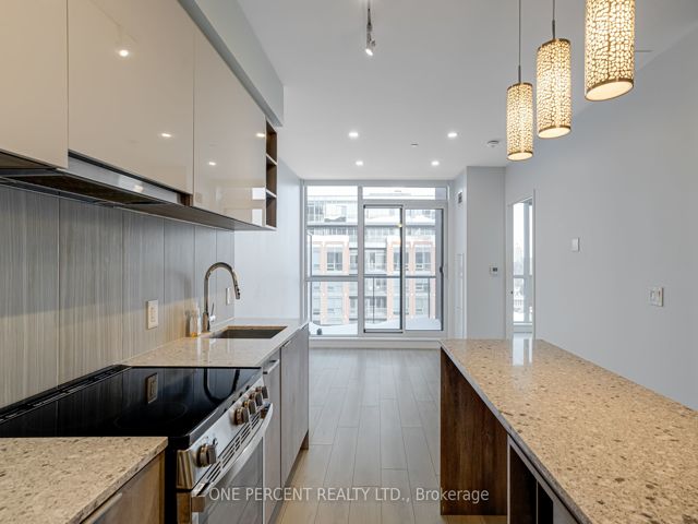 660 - 31 Tippett Rd