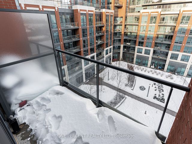 660 - 31 Tippett Rd