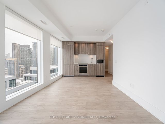 1705 - 470 Front St W