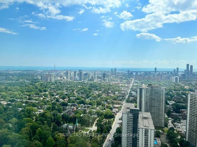 4319 - 585 Bloor St E