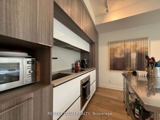 609 - 151 Avenue Rd