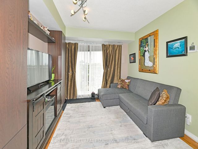 505 - 801 Sheppard Ave W