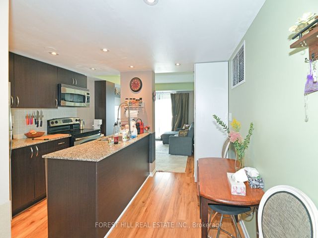 505 - 801 Sheppard Ave W