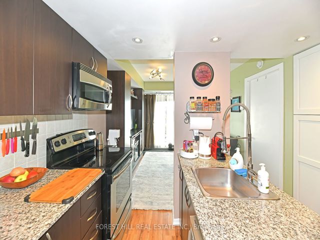 505 - 801 Sheppard Ave W